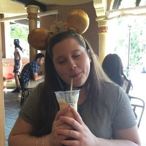 Meet your Posher, Alisa